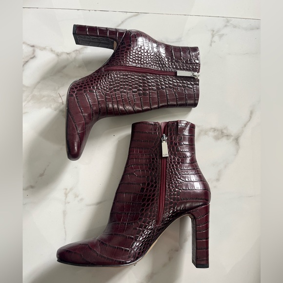 Heeled booties - Picture 3 of 3